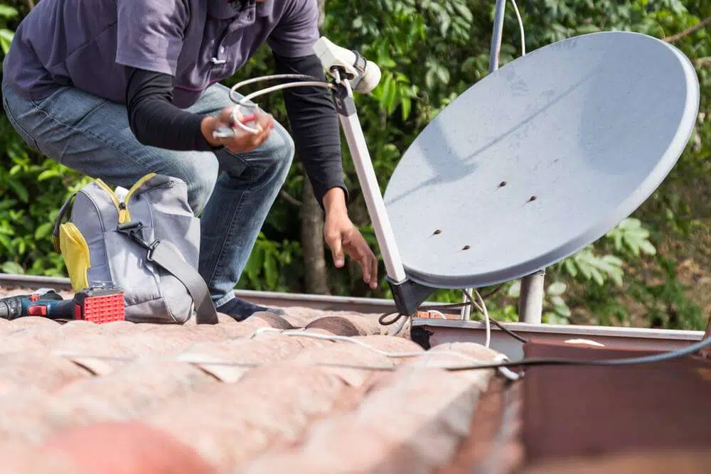 How to Turn an Old Satellite Dish Into a TV Antenna