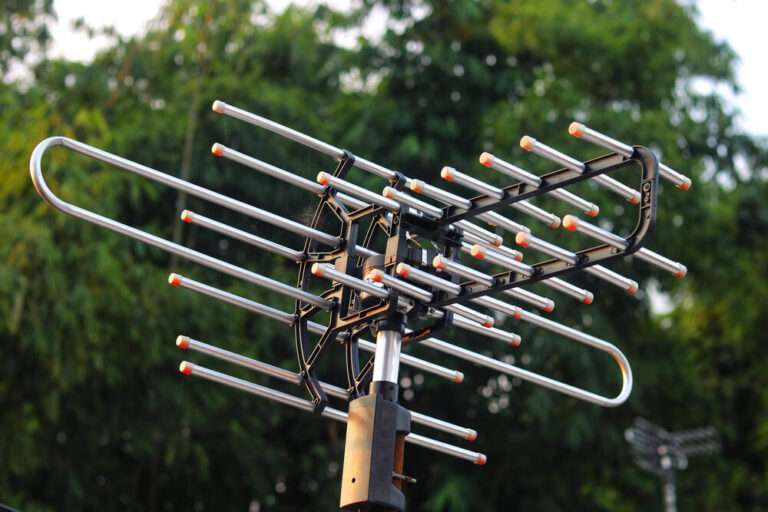 How High Should a TV Antenna be Mounted? Antenna Tips